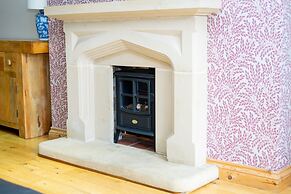 2 Pound cottage