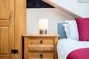 2 Pound cottage