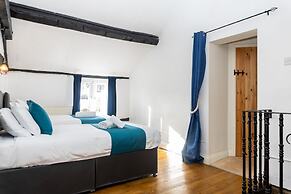 2 Pound cottage