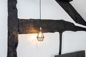 2 Pound cottage