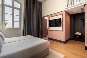 The Editory Riverside Hotel, an Historic Hotel