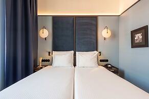 The Editory Riverside Hotel, an Historic Hotel