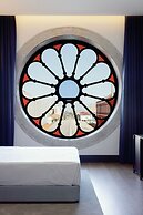 The Editory Riverside Hotel, an Historic Hotel