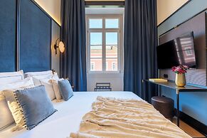 The Editory Riverside Hotel, an Historic Hotel
