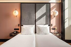 The Editory Riverside Hotel, an Historic Hotel