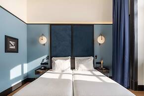 The Editory Riverside Hotel, an Historic Hotel