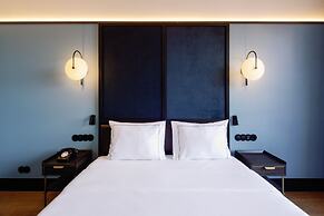 The Editory Riverside Hotel, an Historic Hotel