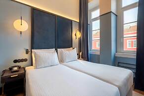 The Editory Riverside Hotel, an Historic Hotel