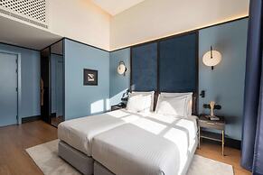 The Editory Riverside Hotel, an Historic Hotel