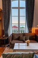 The Editory Riverside Hotel, an Historic Hotel
