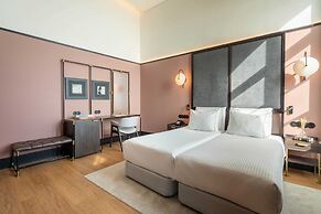The Editory Riverside Hotel, an Historic Hotel