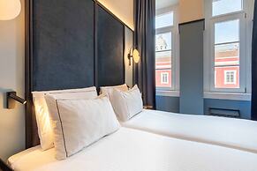 The Editory Riverside Hotel, an Historic Hotel
