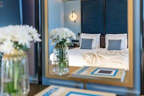 The Editory Riverside Hotel, an Historic Hotel