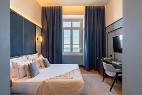 The Editory Riverside Hotel, an Historic Hotel