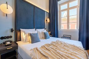 The Editory Riverside Hotel, an Historic Hotel