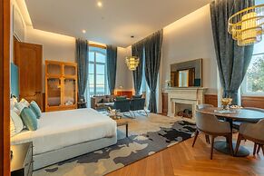 The Editory Riverside Hotel, an Historic Hotel