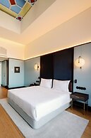 The Editory Riverside Hotel, an Historic Hotel