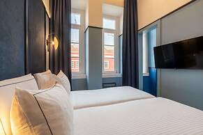 The Editory Riverside Hotel, an Historic Hotel