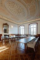 The Editory Riverside Hotel, an Historic Hotel
