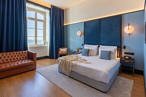The Editory Riverside Hotel, an Historic Hotel