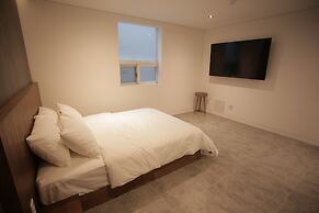 Hotel Seven Step
