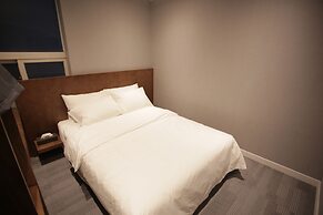 Hotel Seven Step