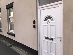 Modern Comfy 2-bedroom Flat in St Helens
