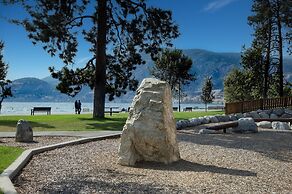 Coast Penticton Hotel