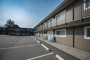 Coast Penticton Hotel