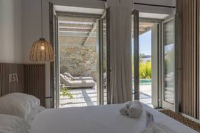 Cove Paros