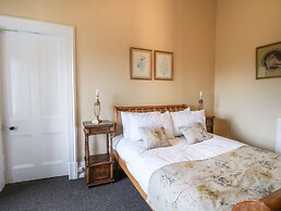 Woodside House