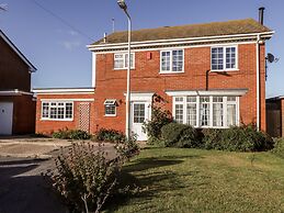 17 St. Magnus Close