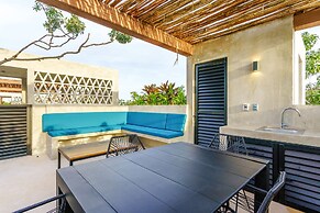 Eco-sustainable Luxury Between Beach Hotspots & Tulum Town by Stella R