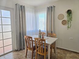 Rooi Santo Residence