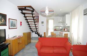 Beautiful Apartment for 2 People in Residence