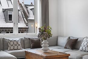 Sanders Monarch - Nice 1-bdr Apt With Balconies
