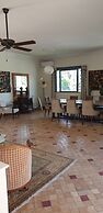 Very Chic Private Villa With Garden And Pool