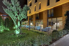 Leo suites Hotel