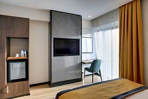Leo suites Hotel