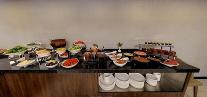 Leo suites Hotel