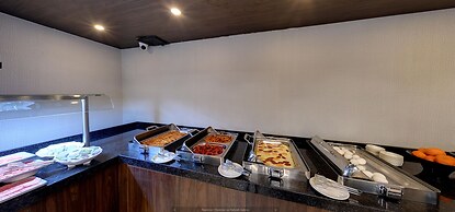 Leo suites Hotel