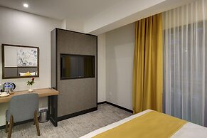 Leo suites Hotel