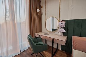 Kostjukowski Apartments Avalon