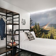 The Block Hotel & Commons