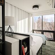 The Block Hotel & Commons
