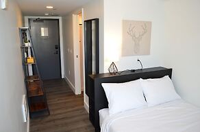 The Block Hotel & Commons