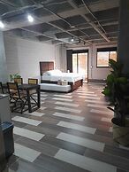 Hotel Magenta Lof