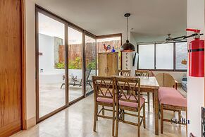 Private Rooftop 1BR Condo with Stunning Common Areas by Stella Rentals
