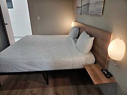 Singular Antara Polanco