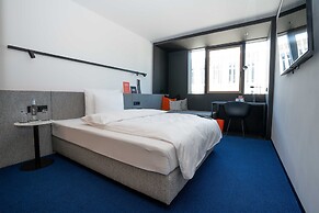 GREFIS Hotel